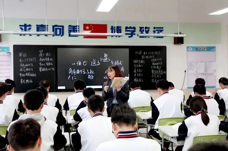 长垣市东英学校教室案例